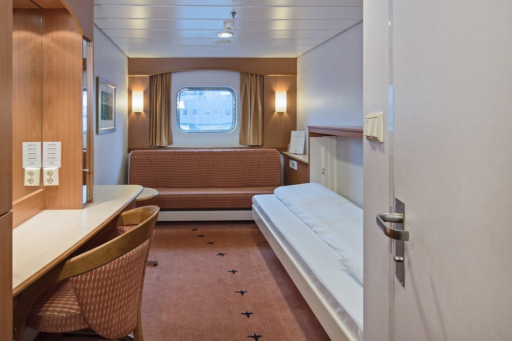 Polar Outside - Middle deck for 2 travellers